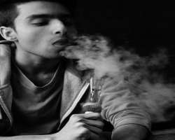 Umair Khaliq smoking